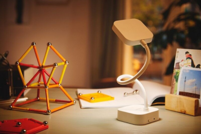 Back to School sous une nouvelle lumière – avec les lampes de bureau LED Philips